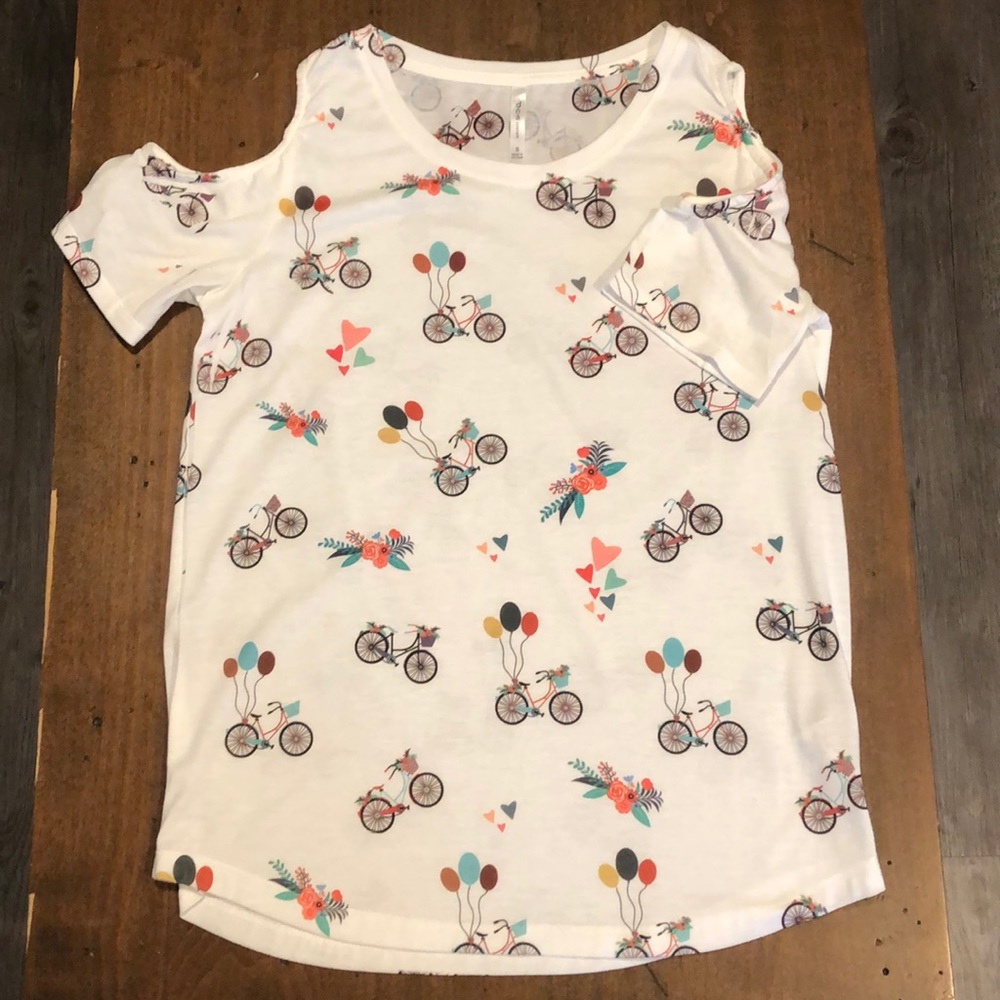 Cold shoulder t shirt